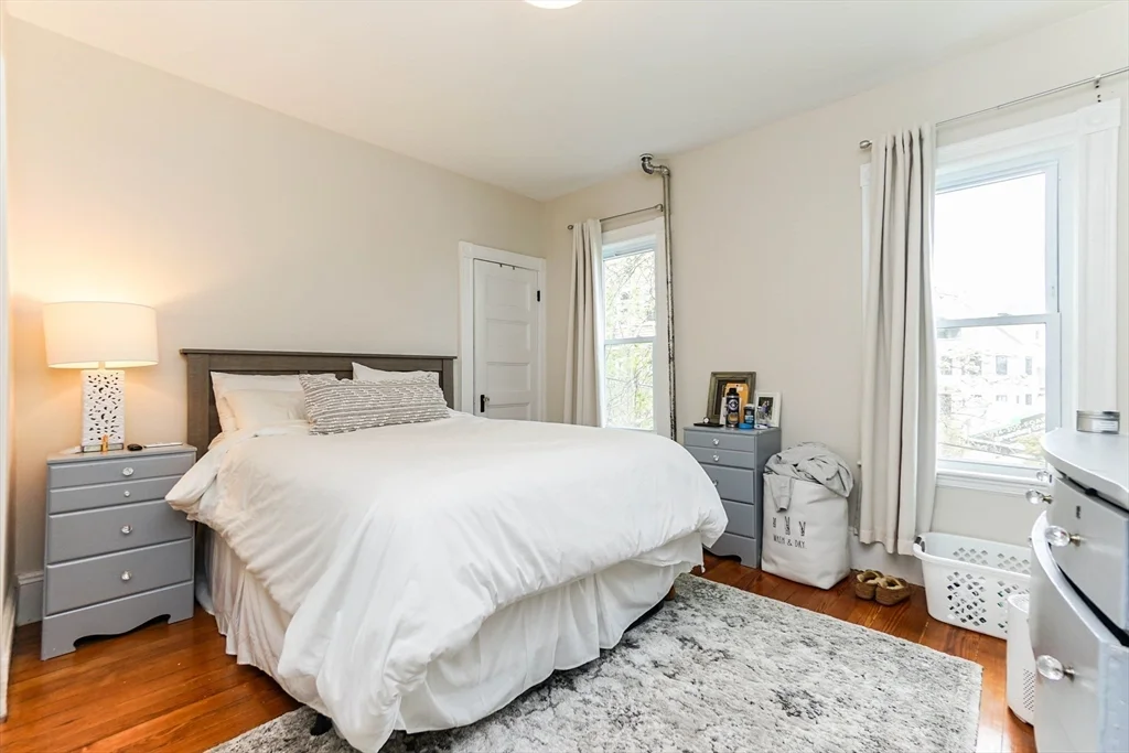 51 Main St, Winter Hill