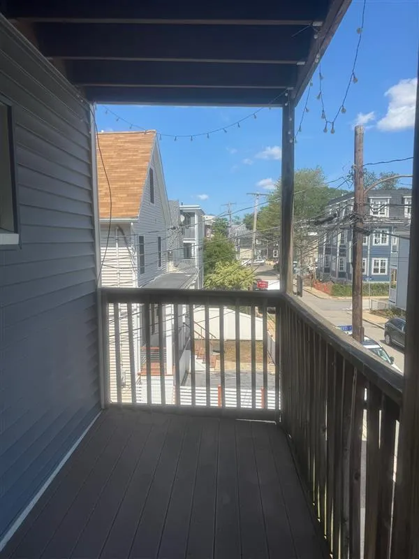 53 Hinckley St, Magoun Square