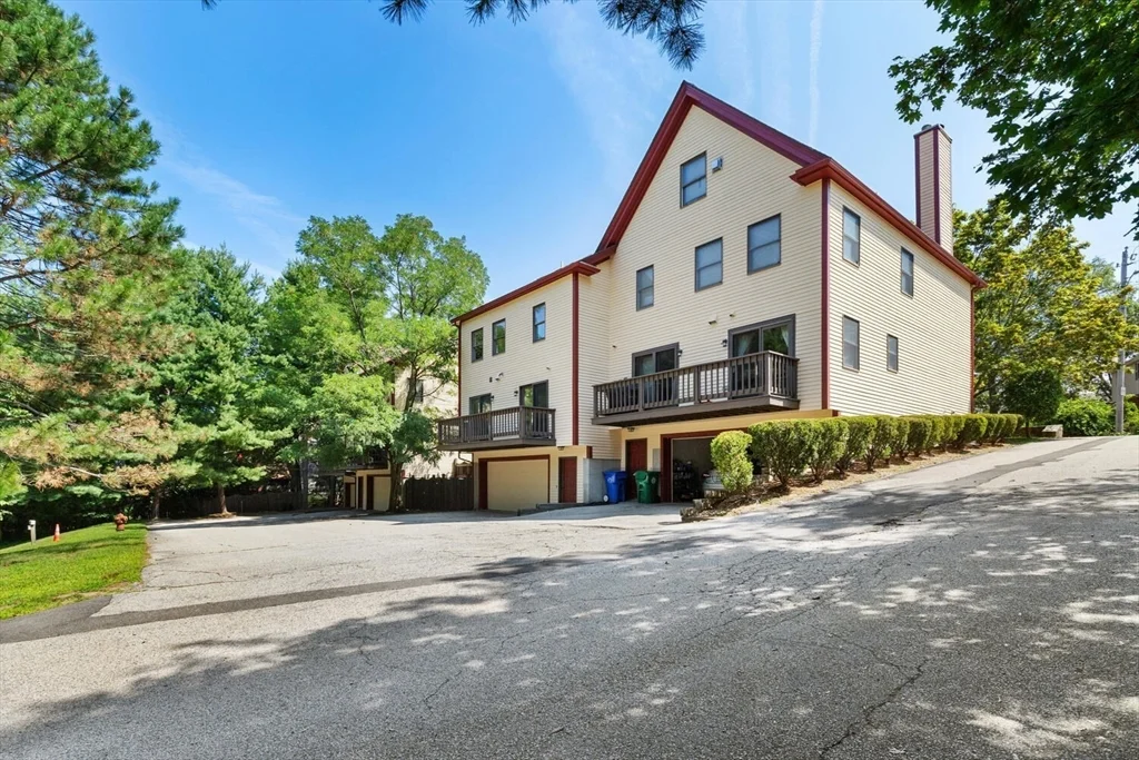 29 Cottage St, Newton Upper Falls