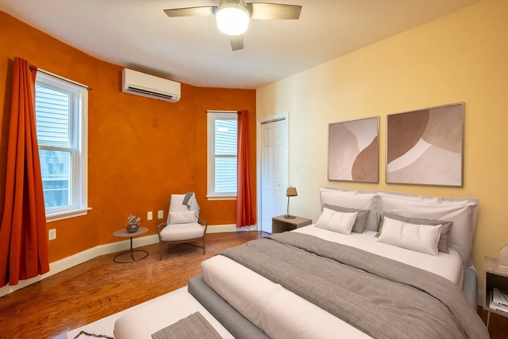 11 Juliette, Dorchester