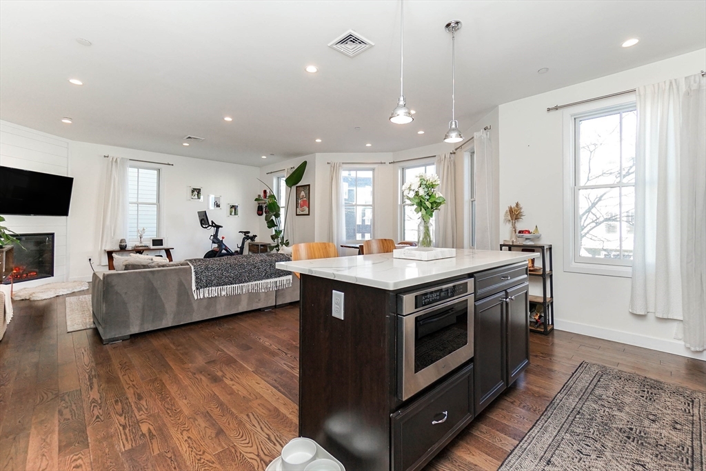 213 East Eagle St, East Boston