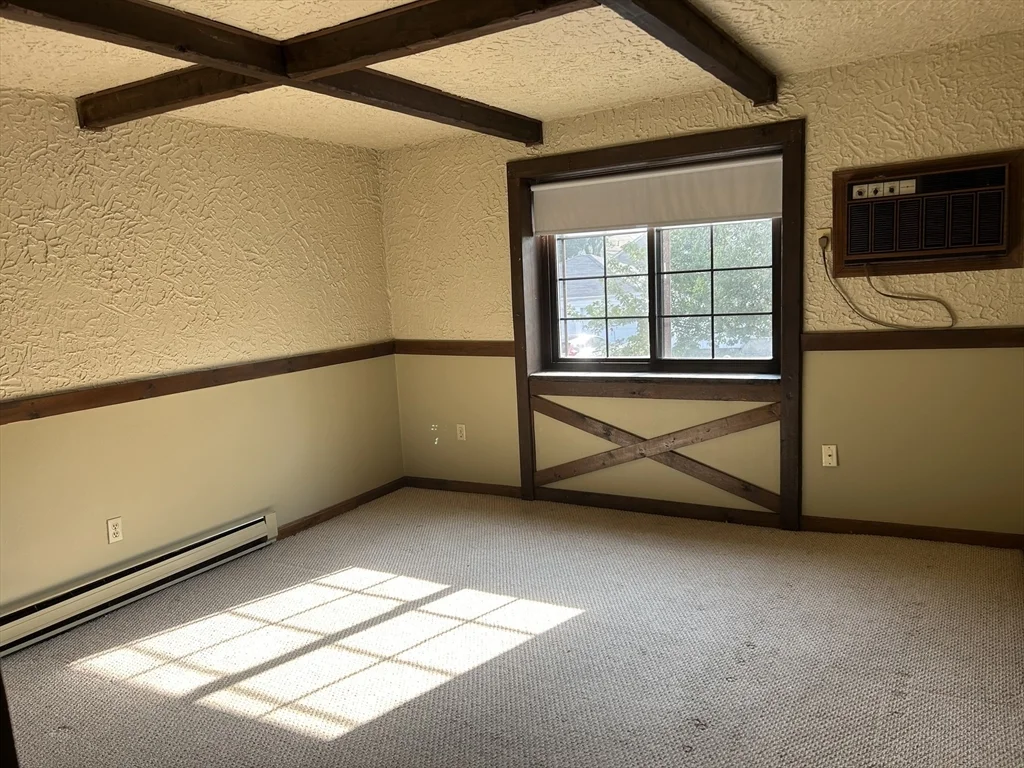 75 Winthrop St, Everett