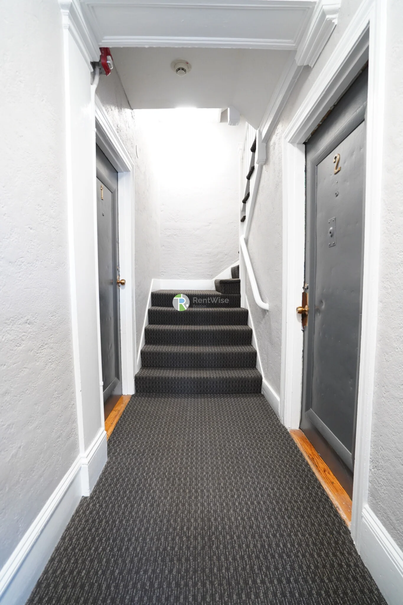 5 Ashford Ct, Allston