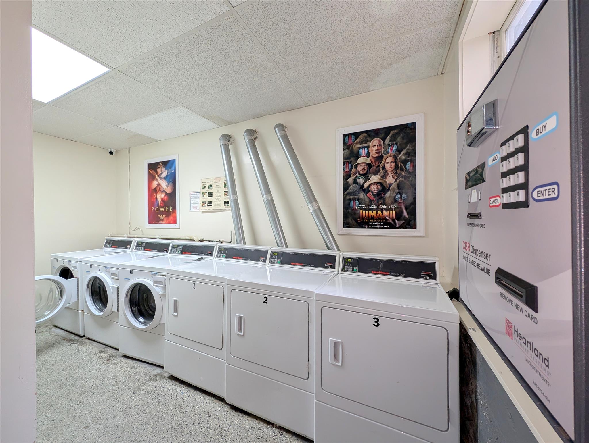 36 College Ave, Tufts