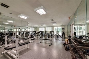 9 Village Way, Natick