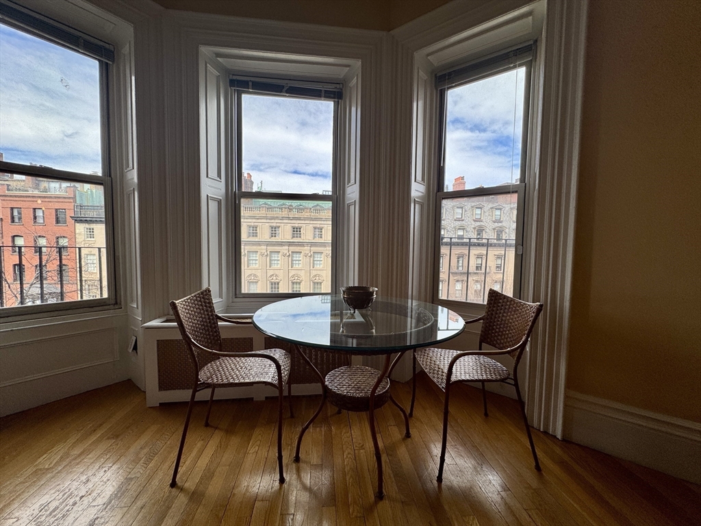 169 Beacon St, Back Bay