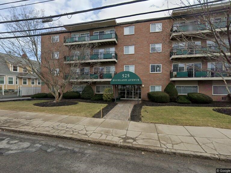 525 Highland Ave, Malden