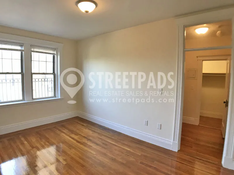 25 Park Dr, Fenway