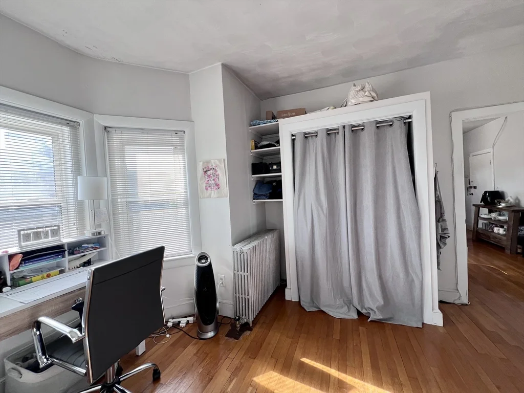 3 Englewood Ave, Brookline