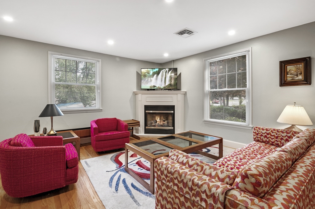 66 Prospect St, Marblehead