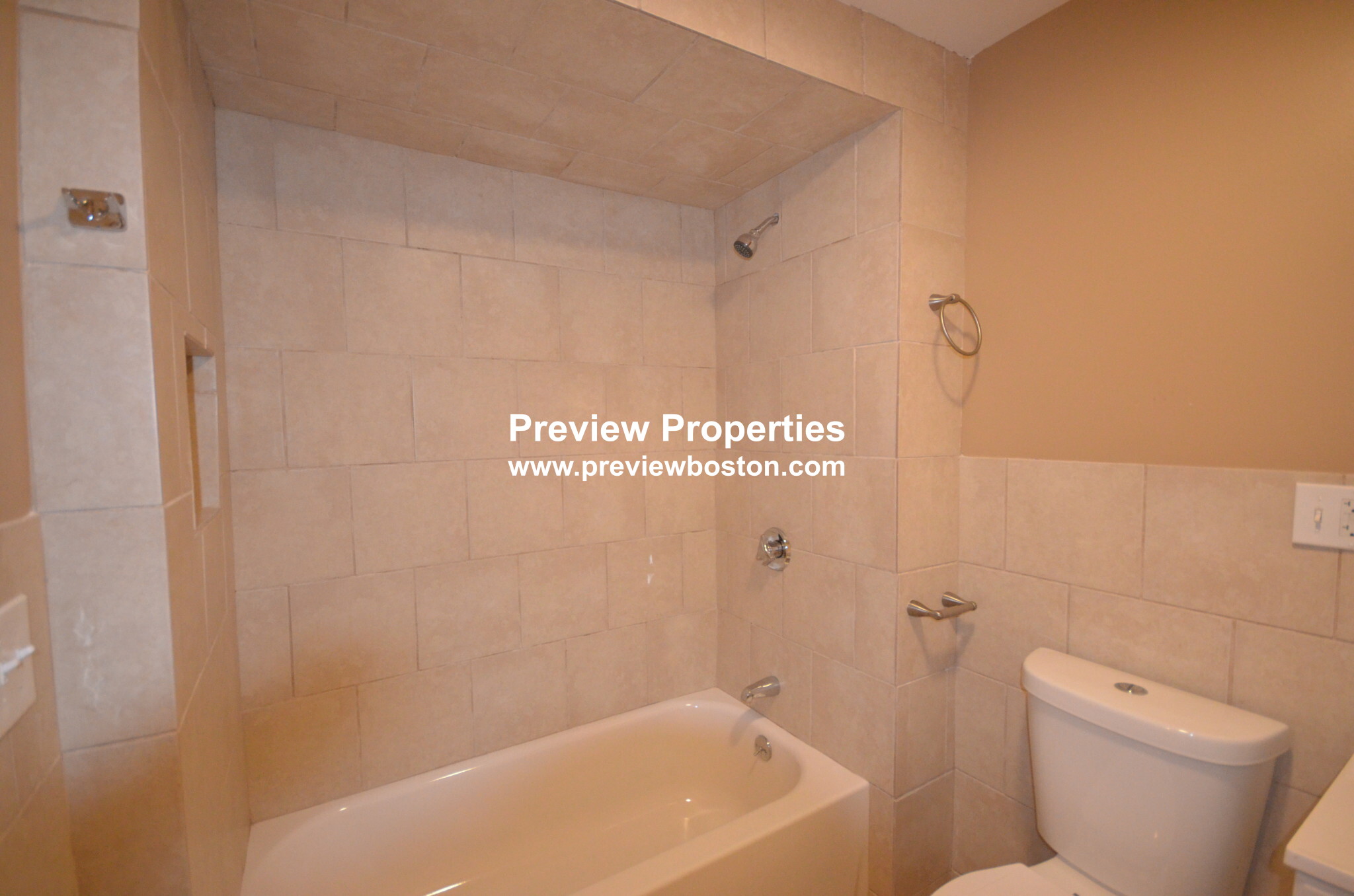 16 Chelsea St, East Boston