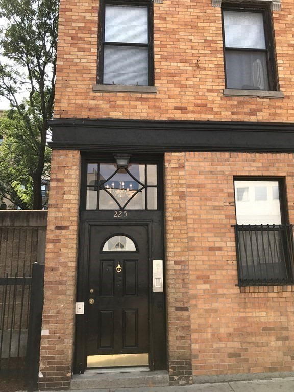 225 East Berkeley St, South End