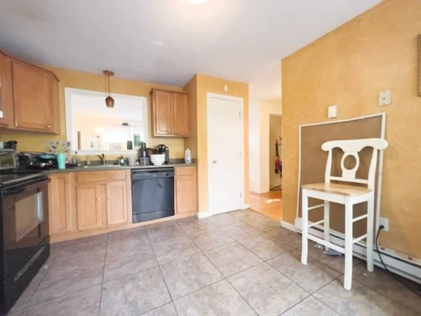 45 Lawn St, Mission Hill