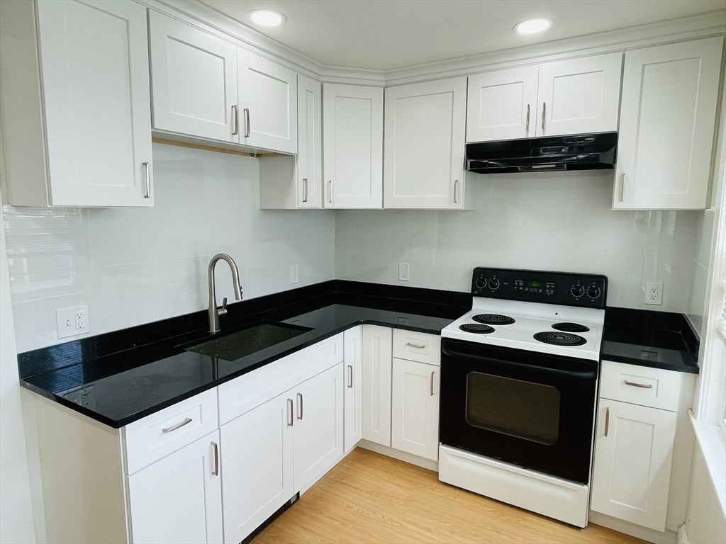 144 School St, Waltham