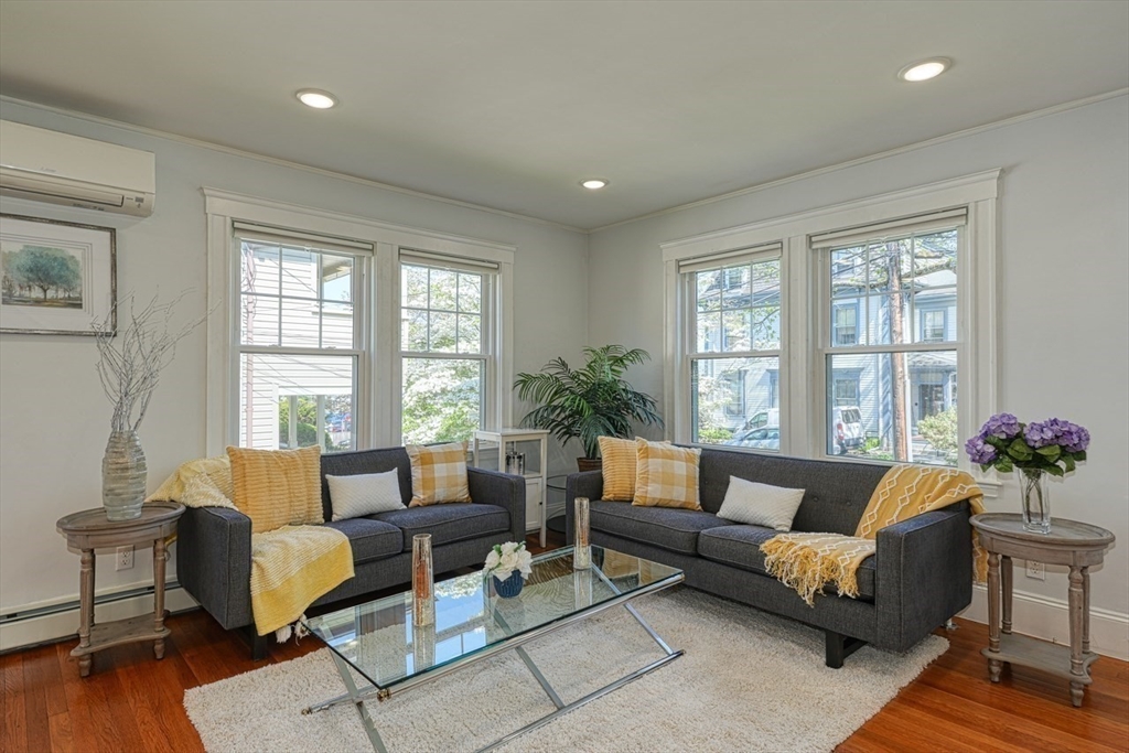 21 Fessenden Rd, Arlington