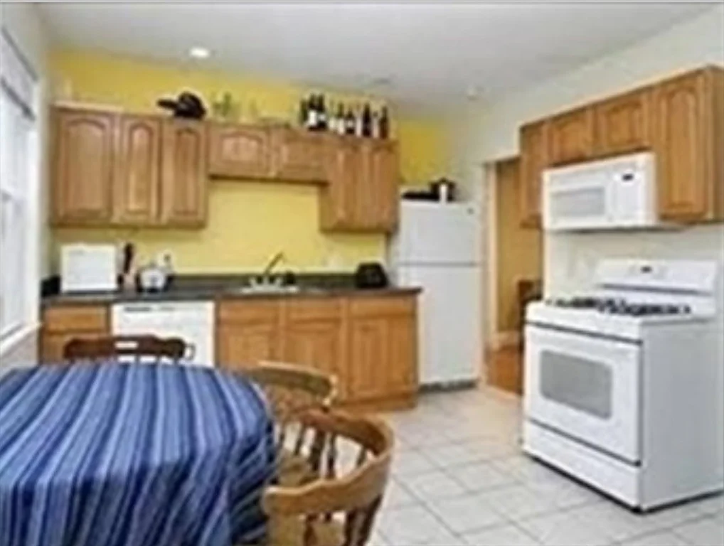 578 Washington, Brighton