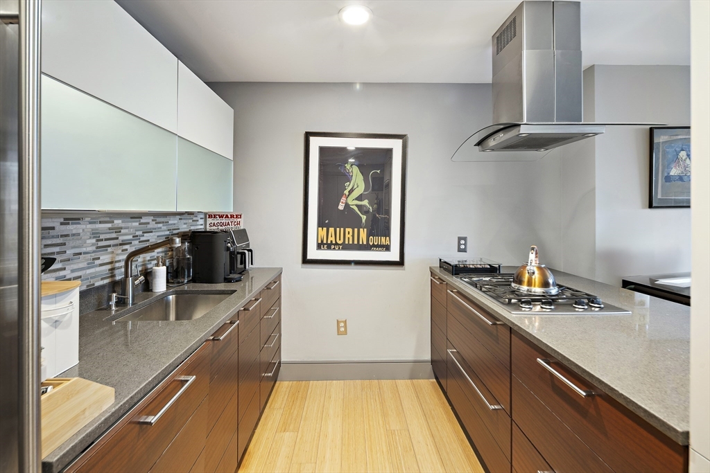 45 Province St, Midtown