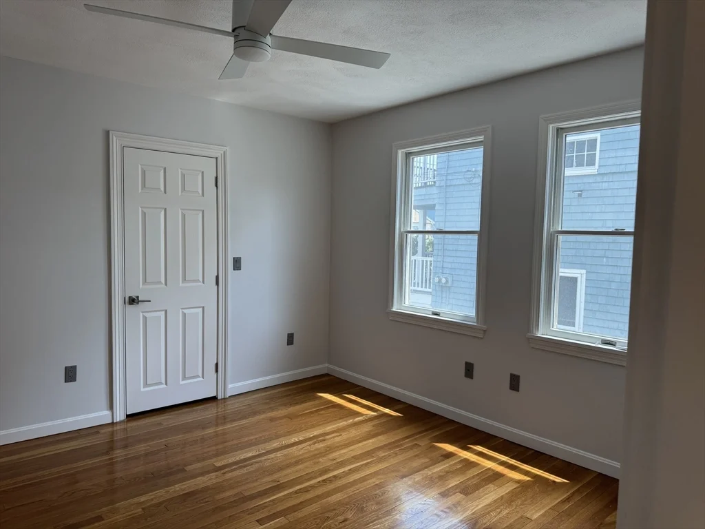 23-25 Bates Rd, Swampscott