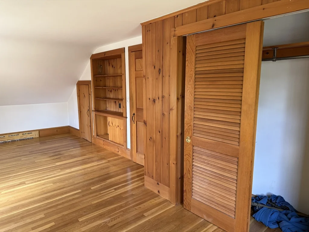 3 Crescent St, West Bridgewater