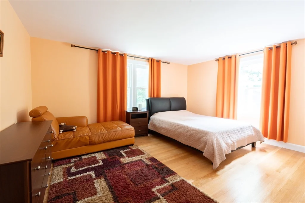 5 Fairview Rd, Canton