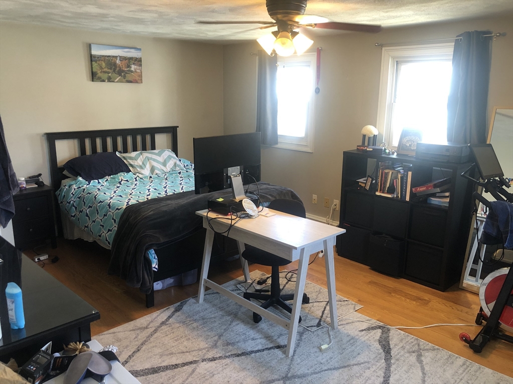 219 Bolton St, South Boston