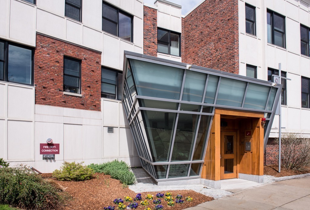 99 Chestnut Hill Ave, Brighton