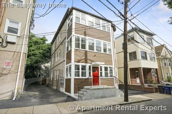 83 Merriam St, Union Square