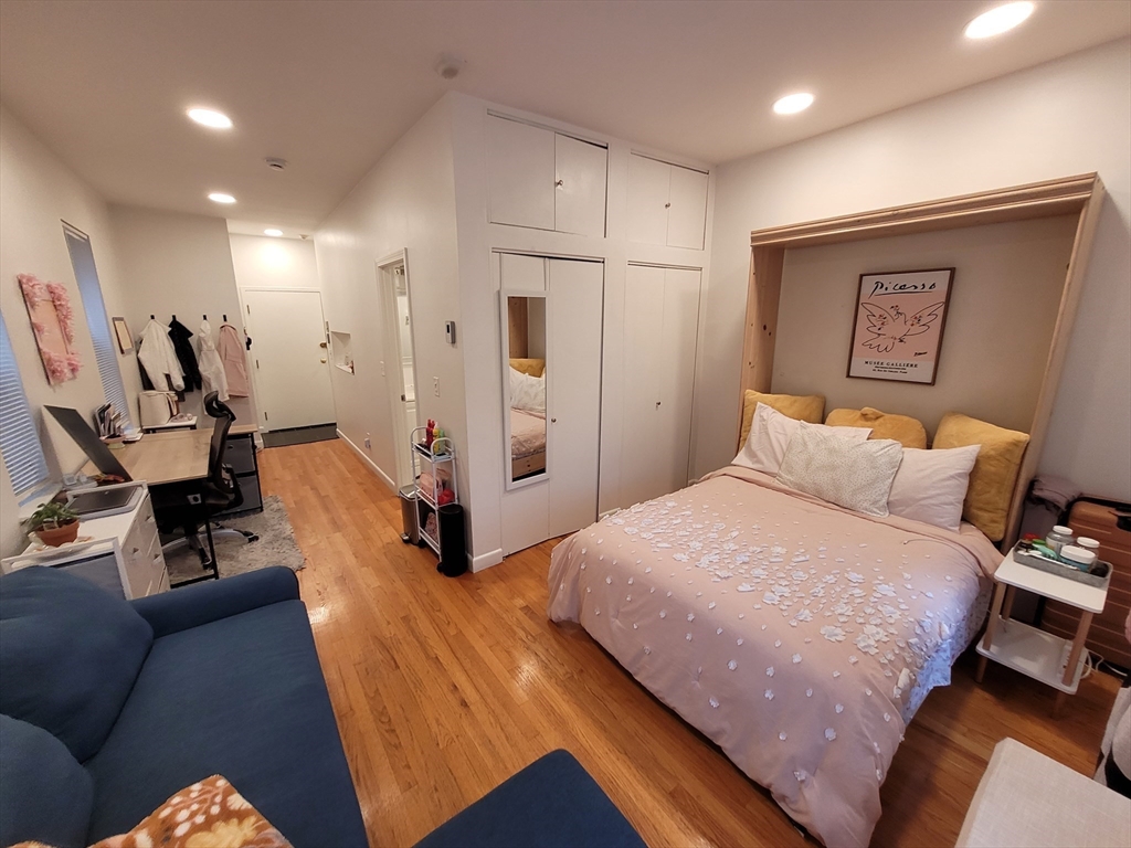 11 Follen St, Back Bay