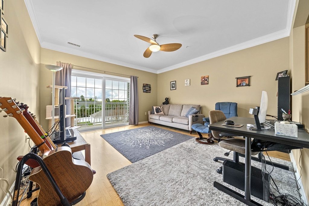 204 Clocktower Dr, Waltham