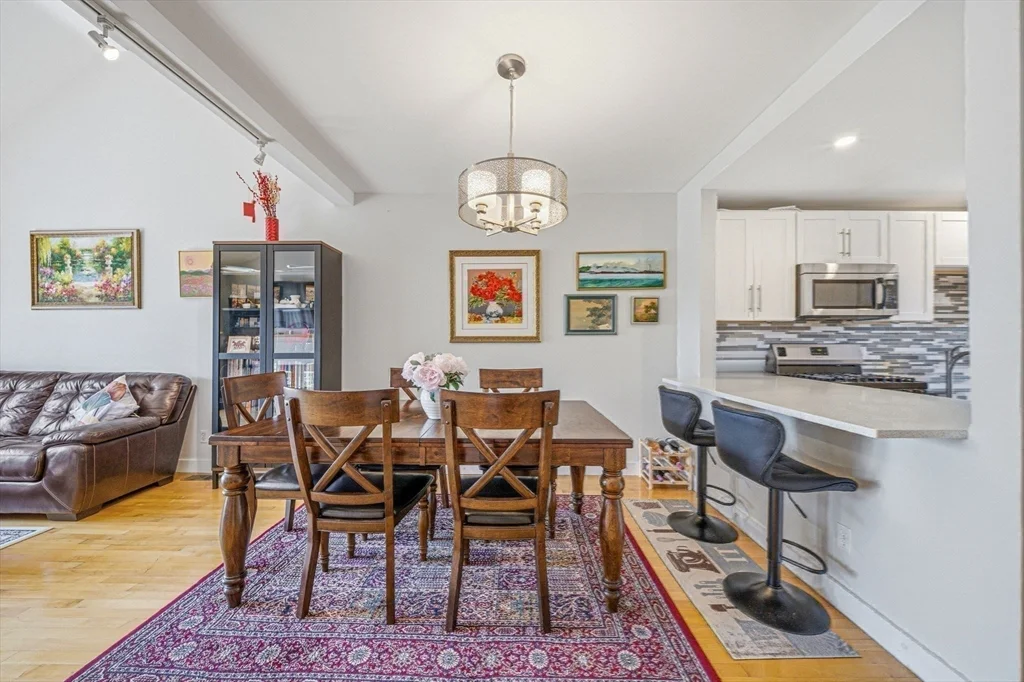 20 Ship Ave, Glenwood
