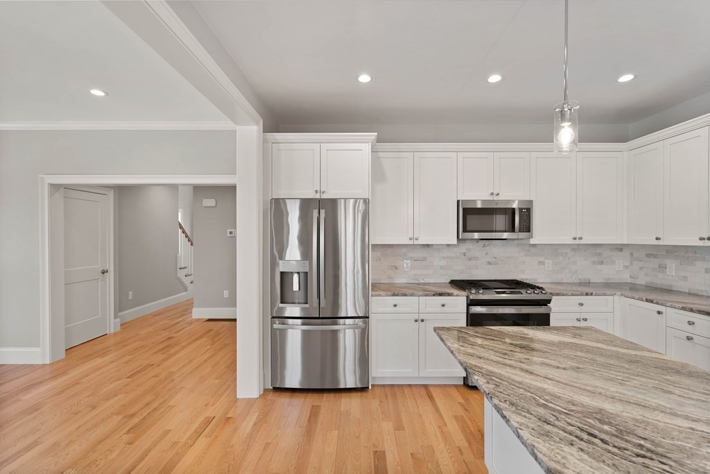 17 Monroe St, Norwood