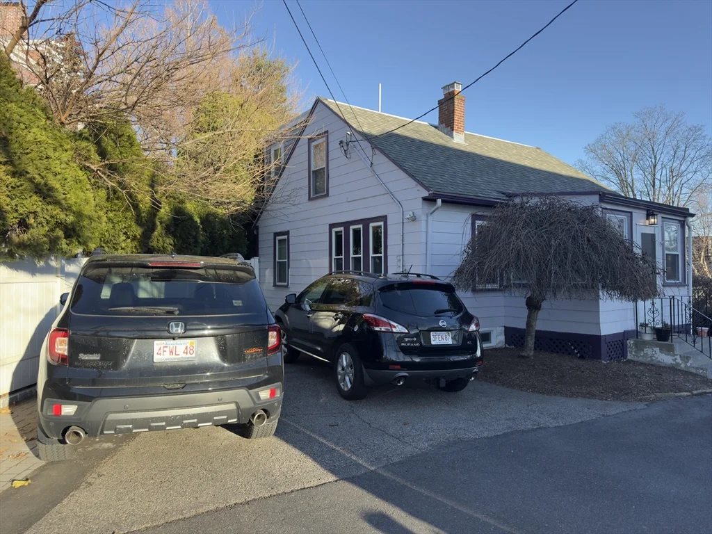 8 Fox Point, Dorchester