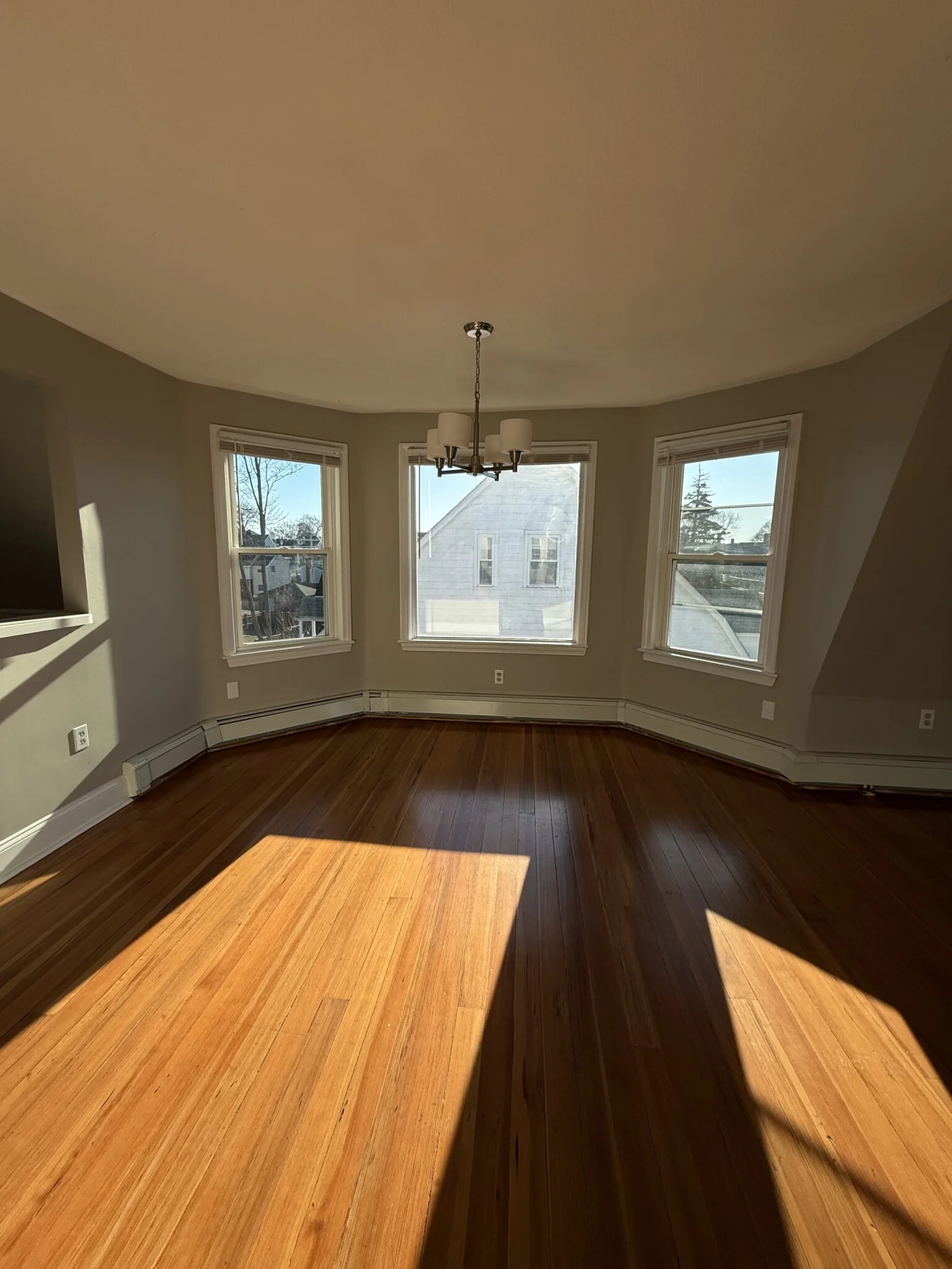 76 Fremont St, Winthrop