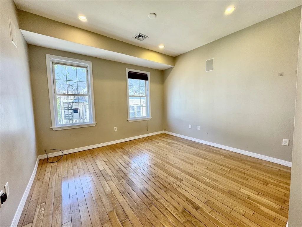 22 Elmore St, Roxbury