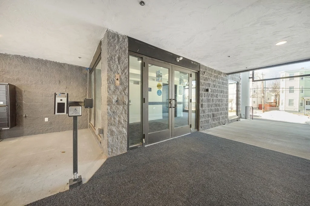932 Broadway, Chelsea