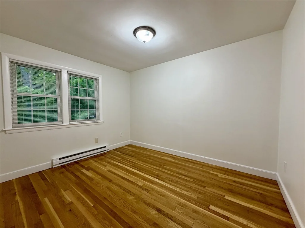 15 Park Ave, Foxboro