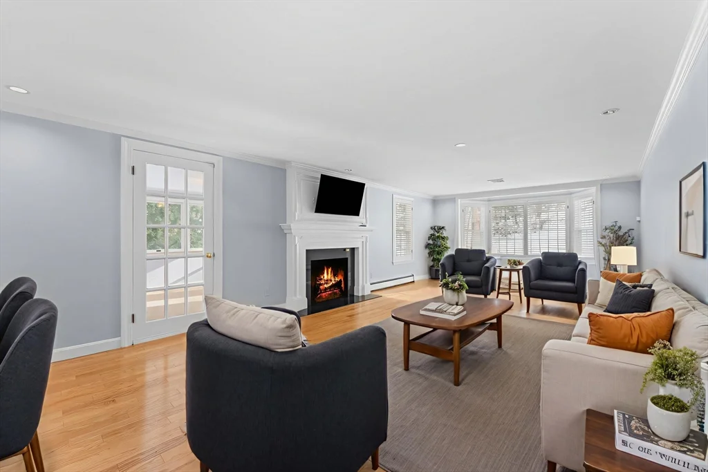 26 Cedar Hill Rd, Dover