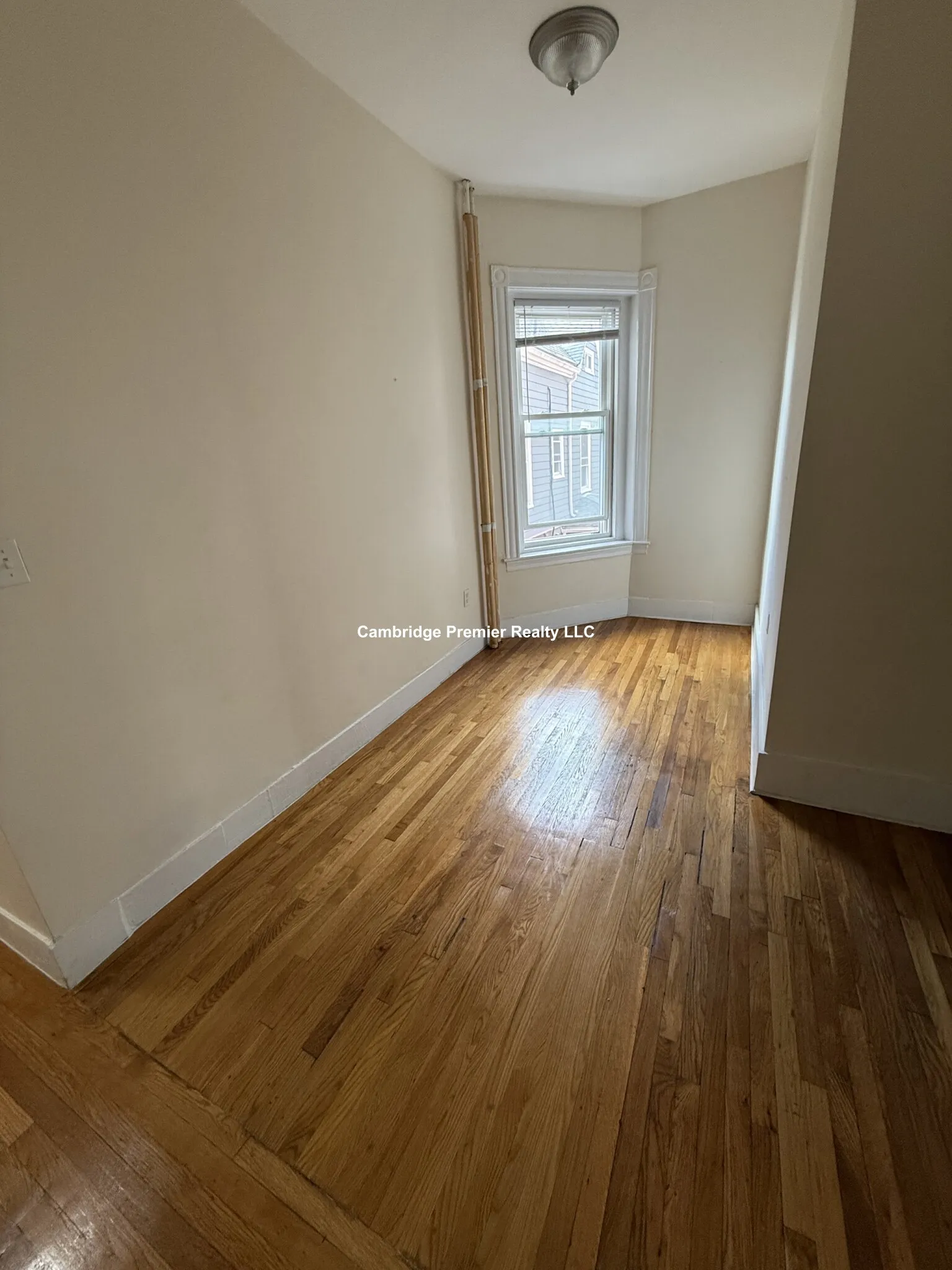 891 Massachusetts Ave, Mid-Cambridge