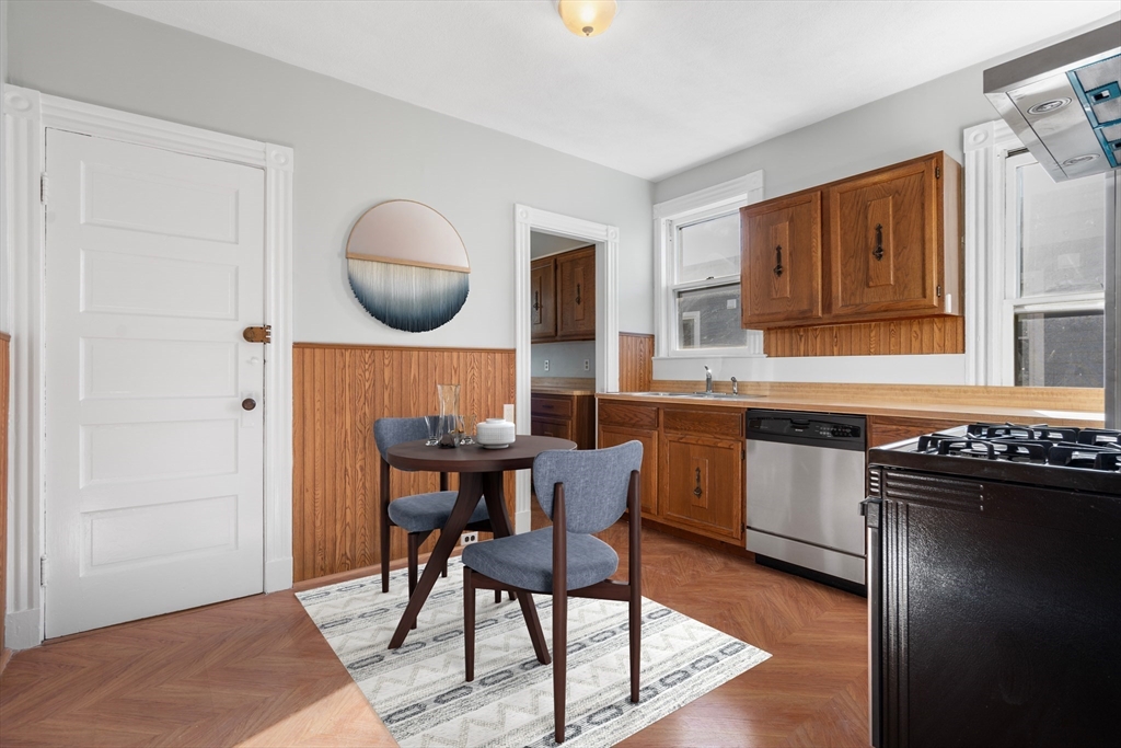 811 Somerville Ave, North Cambridge