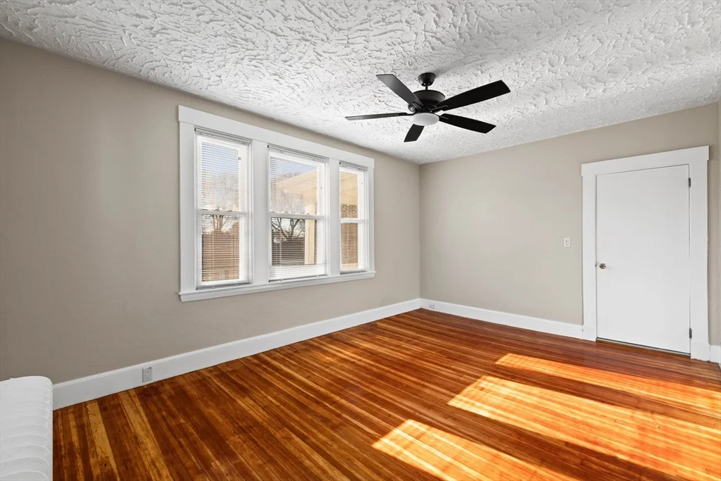 12 North St, Fairhaven