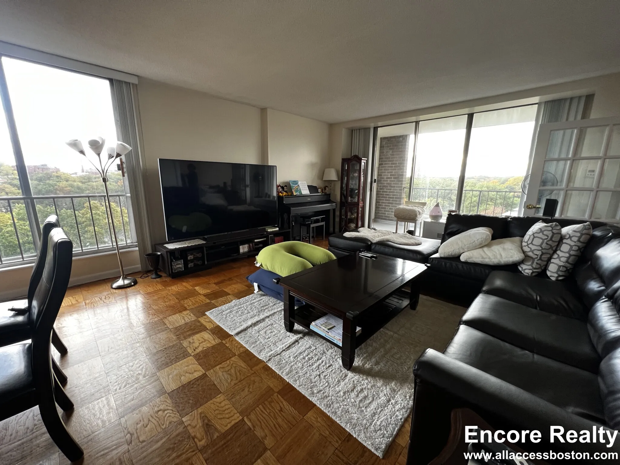 77 Pond Ave, Brookline Village