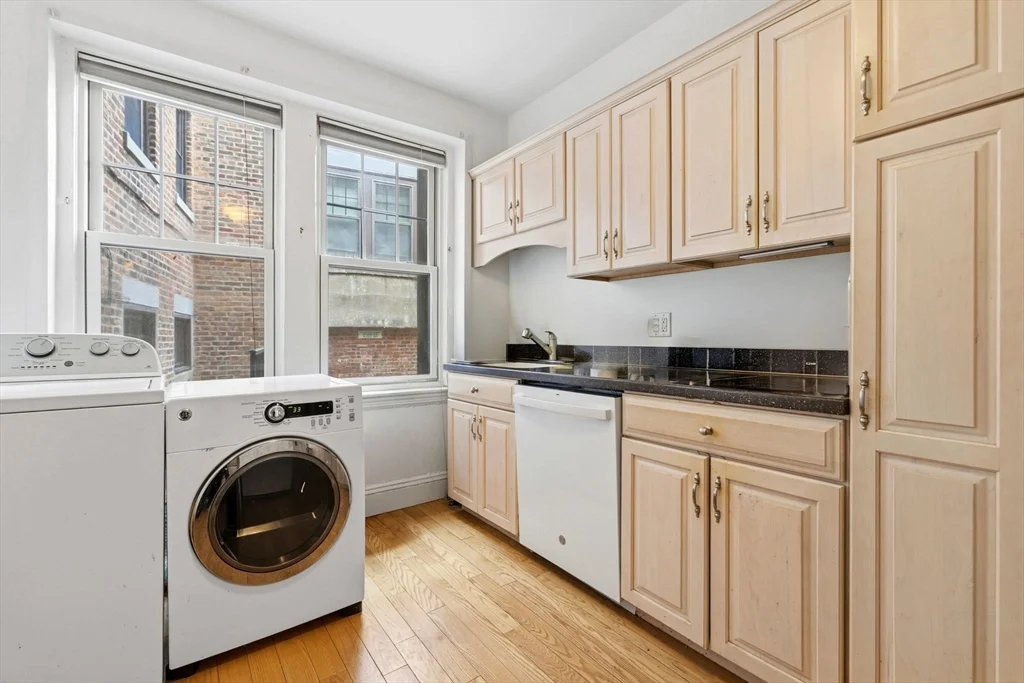 73 Parkman St, Coolidge Corner