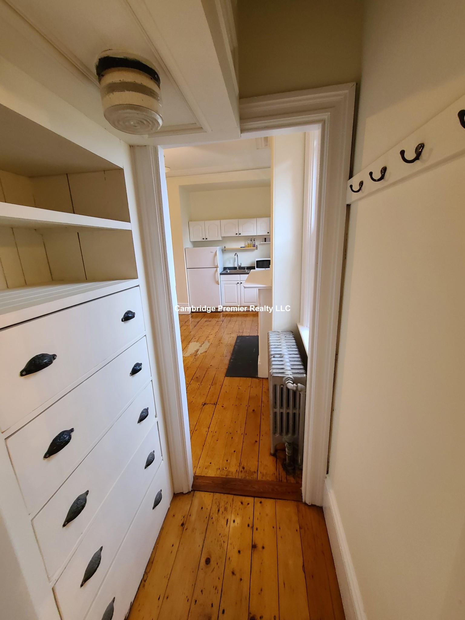 Studio bed, 1 bath apartment for rent at 86 Ellery St Unit 4, Mid Cambridge — photo 2 of 8