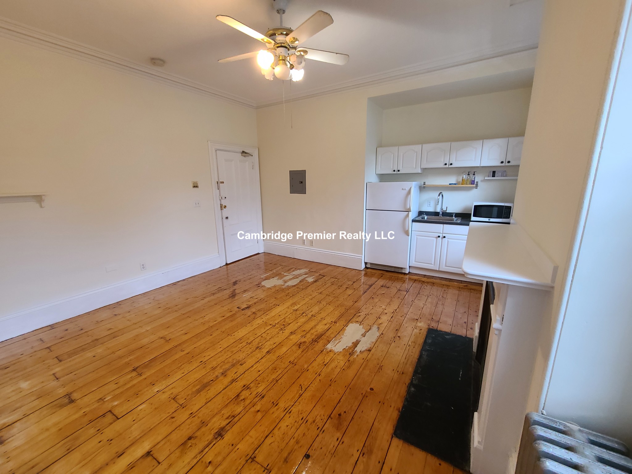 Studio bed, 1 bath apartment for rent at 86 Ellery St Unit 4, Mid Cambridge — photo 3 of 8