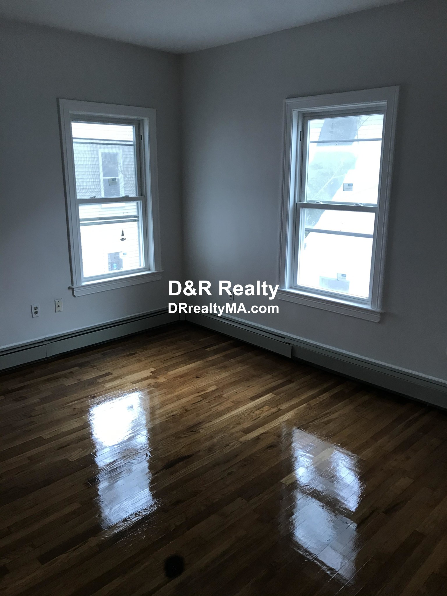 3 bed, 2 bath apartment for rent at 86 Norfolk St Unit 2, Cambridgeport — photo 10 of 20