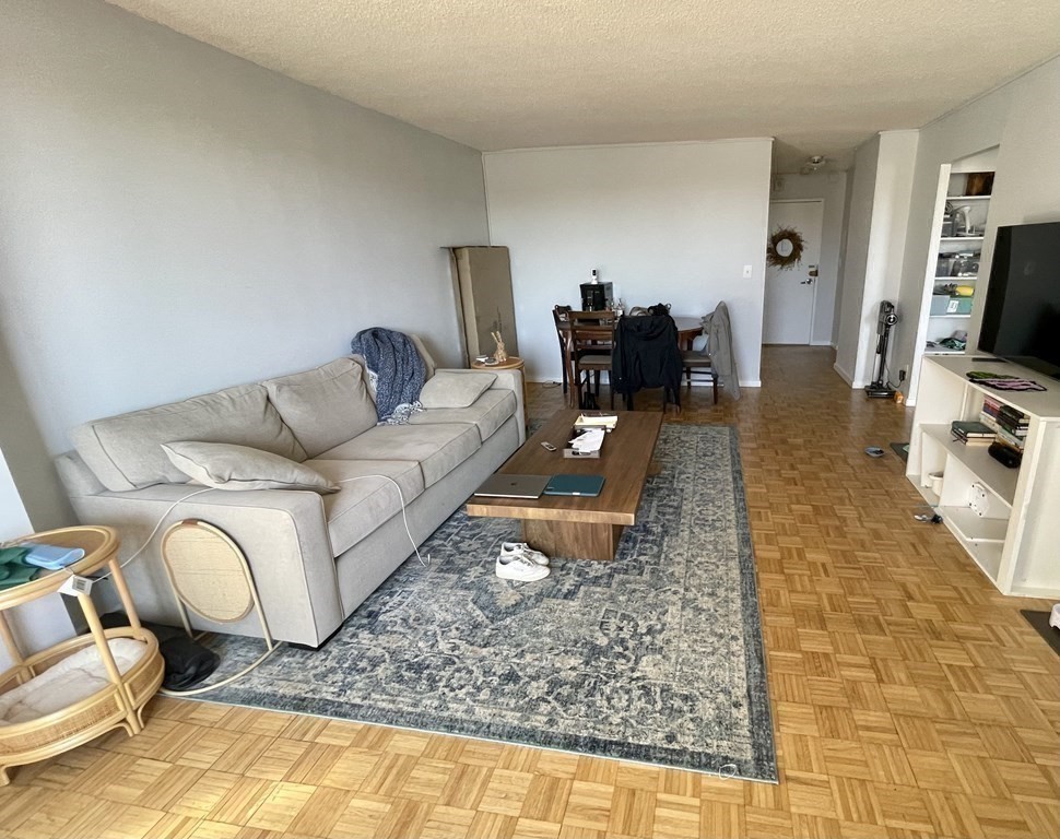 33 Pond Ave, Brookline Village