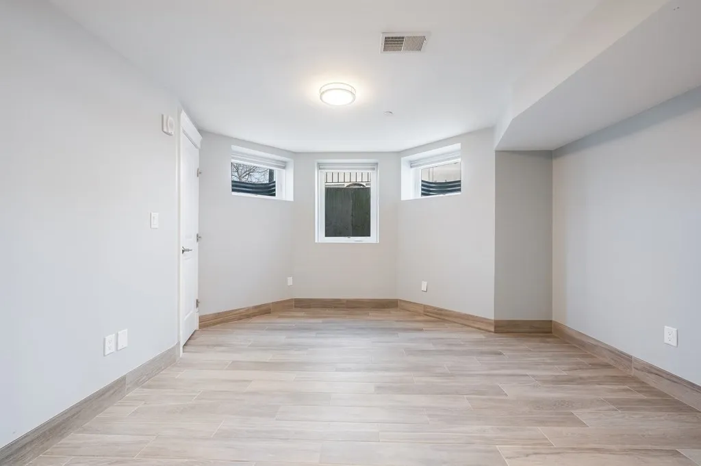 8 Enterprise St, Dorchester