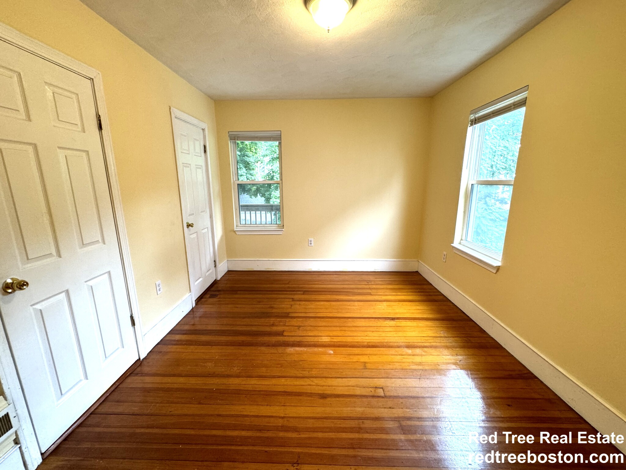 4057 Washington St, Roslindale