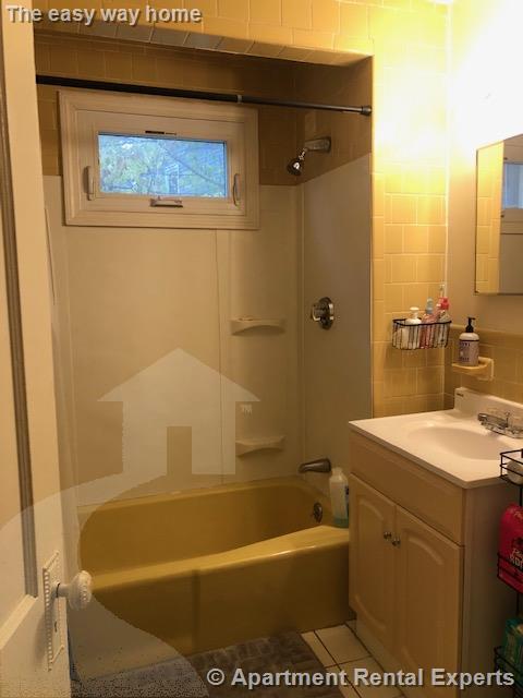 12 Pinkham Rd, Tufts