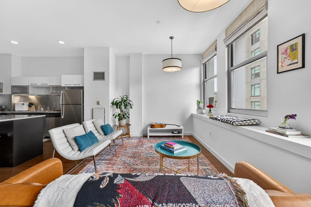 88 Kingston St, Midtown